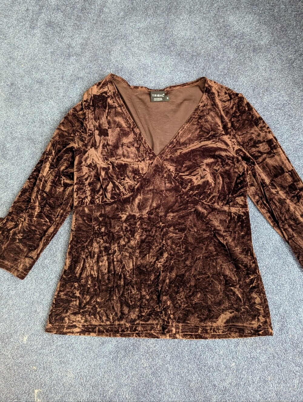 Vintage Y2K 2000s Brown Crushed Velvet 3/4 Sleeve Babydoll Shirt V Neck Buttons